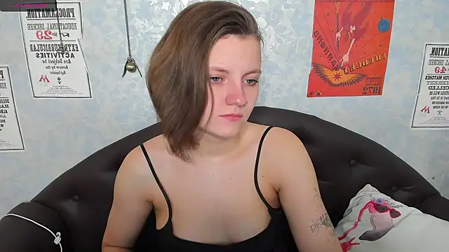 Snapshot of MelindaTin chatting on March 2025 01:17:02 AM MelindaTin online show from March 2025 01:17:02 AM