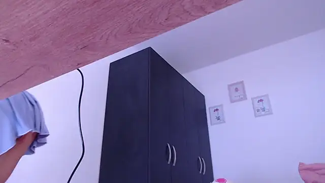 step daughter online show from October 2025 04:56:01 AM