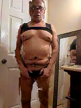 Snapshot of bobby69cock chatting on December 2025 05:39:02 AM bobby69cock online show from December 2025 05:39:02 AM