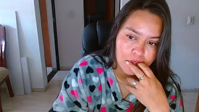 Snapshot of Ixchel_Anaid chatting on November 2025 03:00:02 PM Ixchel Anaid online show from November 2025 03:00:02 PM
