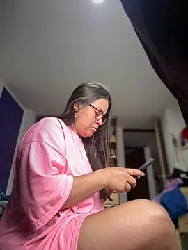 Ixchel Anaid online show from October 2025 04:55:02 PM