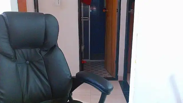 Snapshot of Ixchel_Anaid chatting on November 2025 03:35:02 PM Ixchel Anaid online show from November 2025 03:35:02 PM