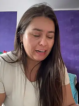 Ixchel Anaid online show from April 2026 06:14:01 PM