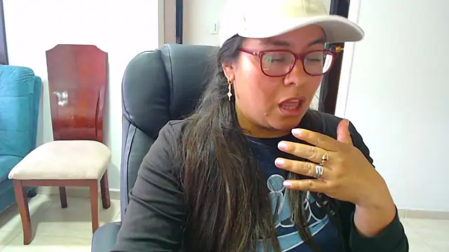 Ixchel Anaid online show from September 2025 01:28:02 PM