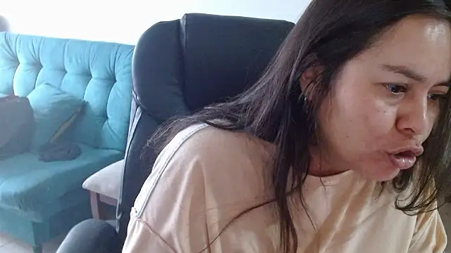 Snapshot of Ixchel_Anaid chatting on December 2025 03:28:02 PM Ixchel Anaid online show from December 2025 03:28:02 PM