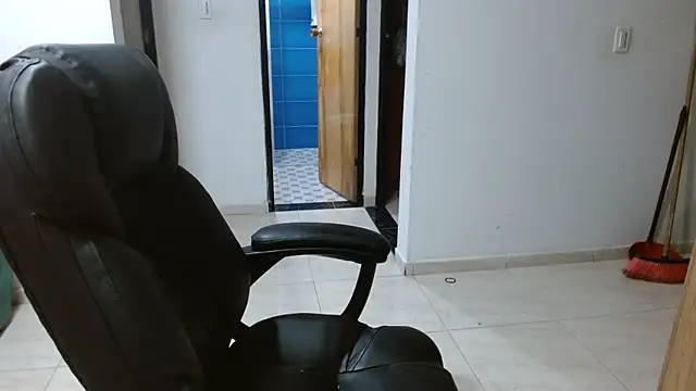 Ixchel Anaid online show from March 2026 12:06:02 PM