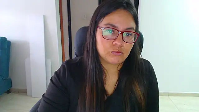 Ixchel Anaid online show from October 2025 01:25:01 PM