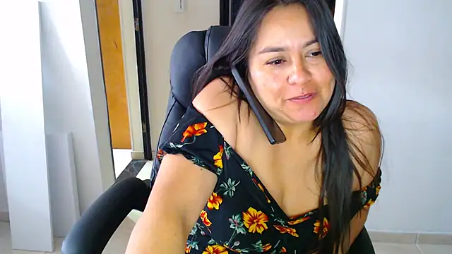 Ixchel Anaid online show from September 2025 02:45:01 PM