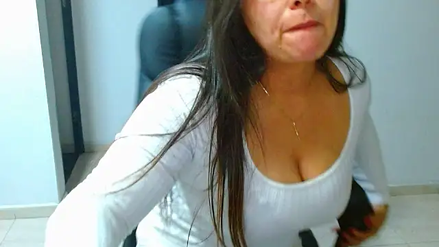 Ixchel Anaid online show from March 2026 02:56:02 AM