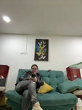 Ixchel Anaid online show from May 2026 11:30:01 PM