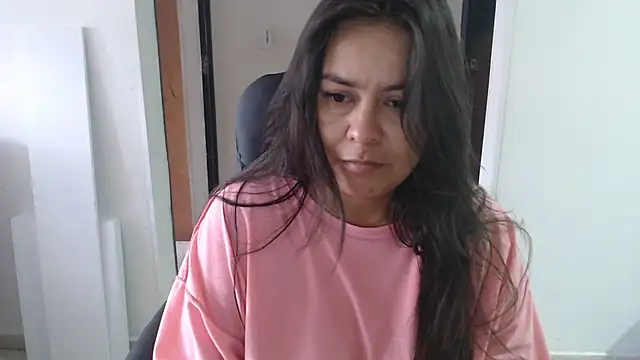 Ixchel Anaid online show from October 2025 12:51:02 PM