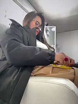 Ixchel Anaid online show from April 2026 12:42:01 PM