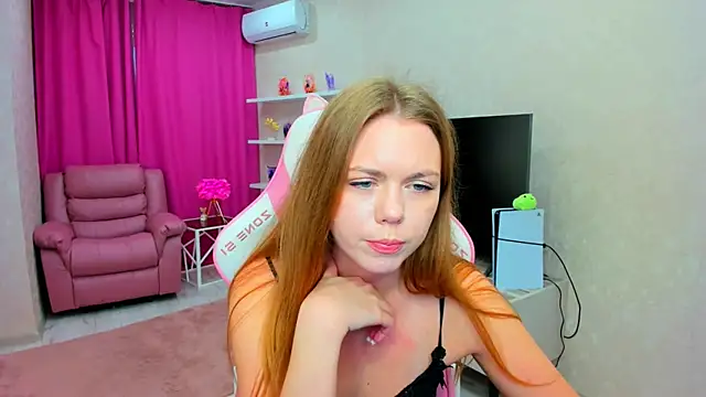 Strawberrye online show from May 2026 11:22:02 AM