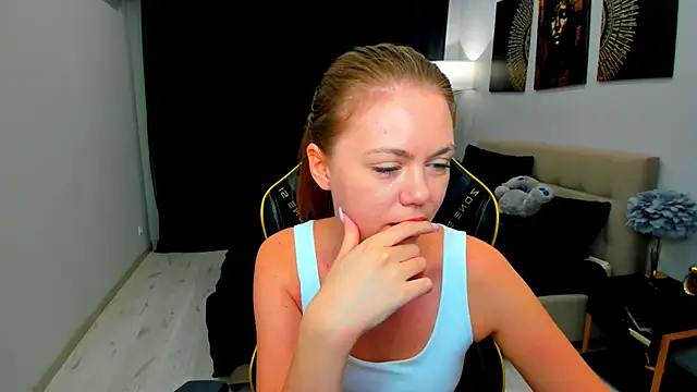 Strawberrye online show from May 2026 03:23:01 AM