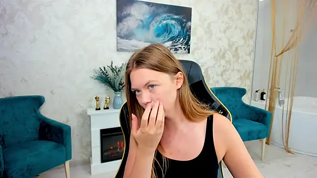 Strawberrye online show from February 2026 03:28:01 AM