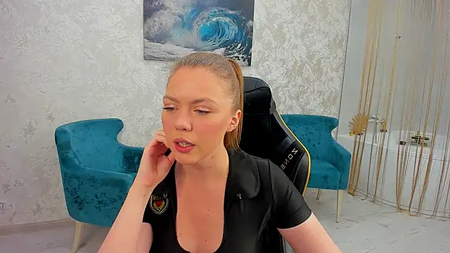 Strawberrye online show from September 2025 03:24:02 AM