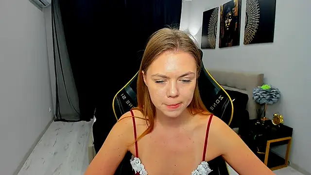 Strawberrye online show from April 2026 03:30:02 AM