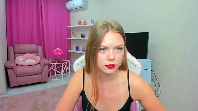 Strawberrye online show from February 2026 03:27:02 AM