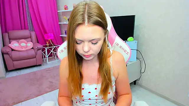 Strawberrye online show from May 2026 03:21:01 AM