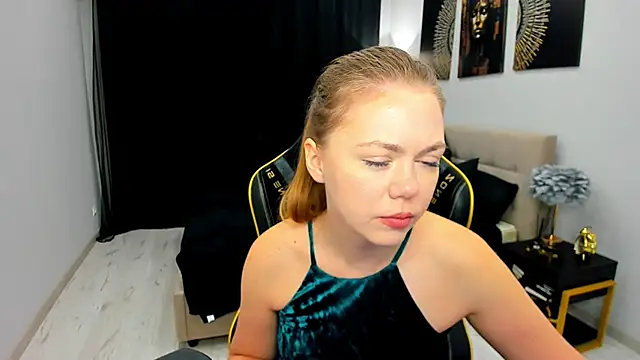 Strawberrye online show from May 2026 03:27:02 AM