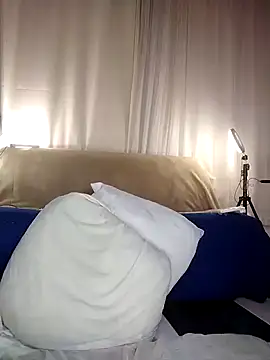 Snapshot of estrella_tasty chatting on March 2025 01:25:02 AM estrella tasty online show from March 2025 01:25:02 AM