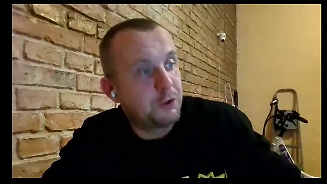 MrWhitePL online show from November 2025 06:44:02 PM