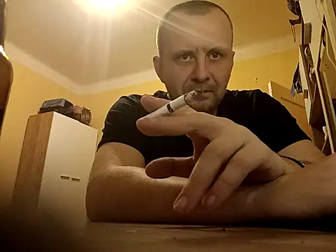 MrWhitePL online show from December 2024 11:31:02 PM