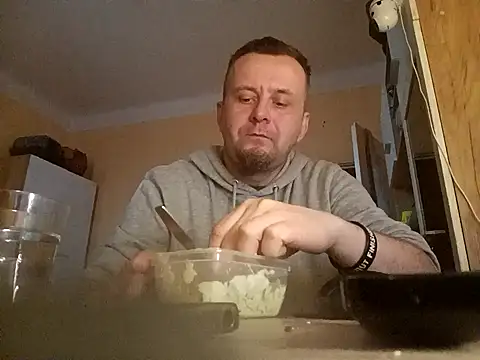 MrWhitePL online show from February 2025 02:44:02 PM