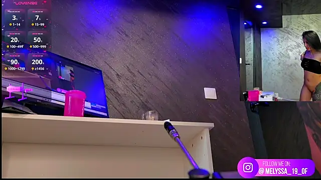 im-your-lovee online show from April 2026 06:15:02 AM