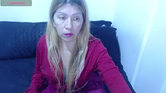 Dulce-Bella online show from October 2025 08:46:02 PM