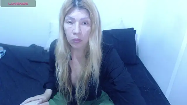 Dulce-Bella online show from February 2026 03:54:02 PM