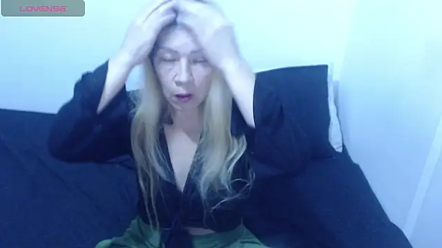 Dulce-Bella online show from March 2026 08:43:01 PM