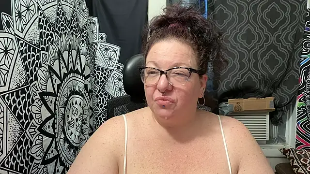 Miss Phat Booty online show from May 2026 04:45:01 AM