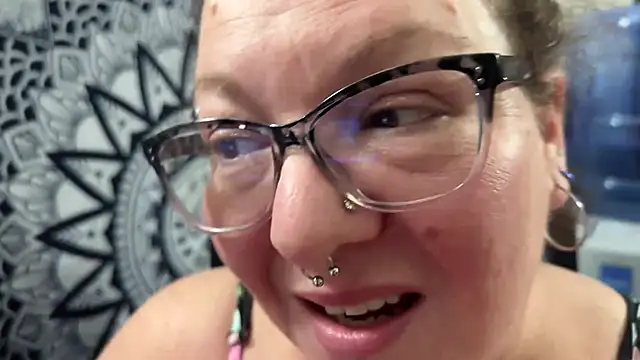 Snapshot of Miss_Phat_Booty chatting on September 2025 12:16:02 AM Miss Phat Booty online show from September 2025 12:16:02 AM