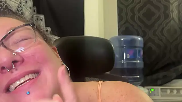 Snapshot of Miss_Phat_Booty chatting on October 2025 01:28:01 AM Miss Phat Booty online show from October 2025 01:28:01 AM