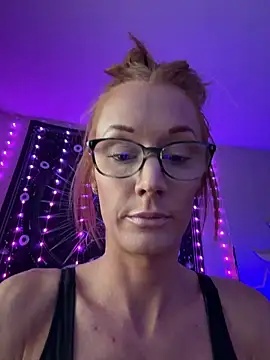 Lexi Star online show from April 2026 11:00:02 PM