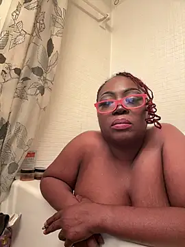 Snapshot of WetLipps12 chatting on January 2025 03:02:02 PM WetLipps12 online show from January 2025 03:02:02 PM