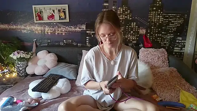 Snapshot of little-leni chatting on March 2025 12:17:01 PM little-leni online show from March 2025 12:17:01 PM