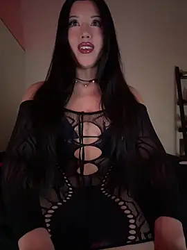 Amanita Bloom online show from September 2025 03:51:01 AM