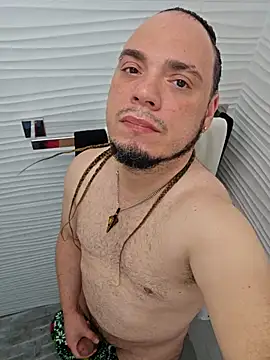 Snapshot of latinoflpr chatting on March 2026 03:48:01 AM latinoflpr online show from March 2026 03:48:01 AM