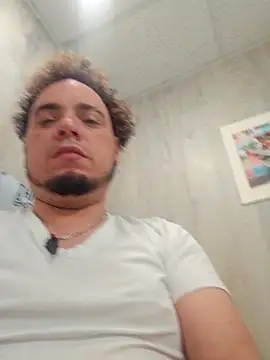 latinoflpr online show from February 2026 07:20:01 PM