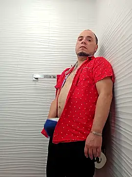 latinoflpr online show from December 2025 10:11:02 PM