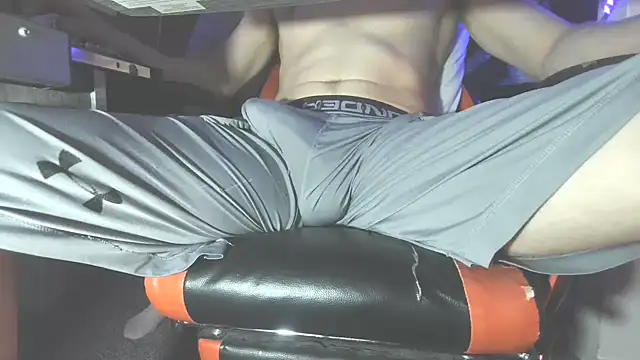 Dick and muscles online show from October 2025 03:51:02 AM