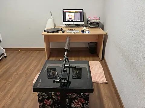 Snapshot of pinkgirls18 chatting on September 2025 08:19:02 AM pinkgirls18 online show from September 2025 08:19:02 AM