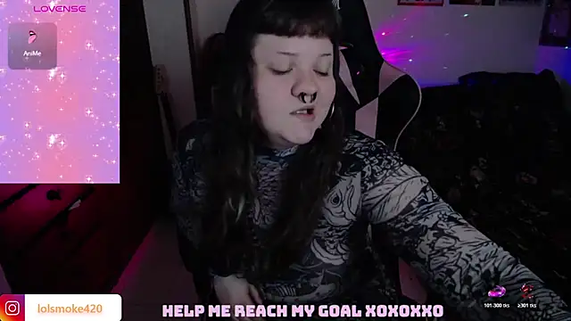 Snapshot of Bdsm_and_fries chatting on December 2025 05:18:02 PM Bdsm and fries online show from December 2025 05:18:02 PM