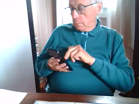 Snapshot of johnjohn622662 chatting on September 2025 03:25:01 PM johnjohn622662 online show from September 2025 03:25:01 PM