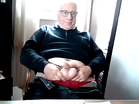 johnjohn622662 online show from April 2026 03:25:02 PM