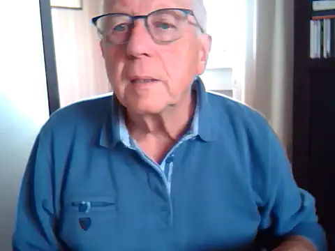 Snapshot of johnjohn622662 chatting on October 2025 09:32:02 AM johnjohn622662 online show from October 2025 09:32:02 AM