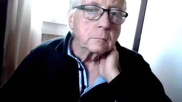johnjohn622662 online show from May 2026 03:20:01 PM