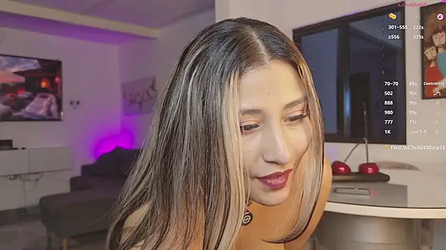 Rubyross21 online show from May 2026 06:30:02 AM